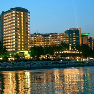 Bonita *** Golden Sands
